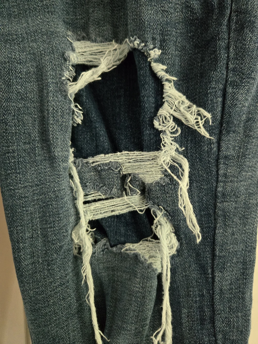 Abercrombie Kids Skinny Jeans 13/14 Blue Distressed Ripped Shredded Denim